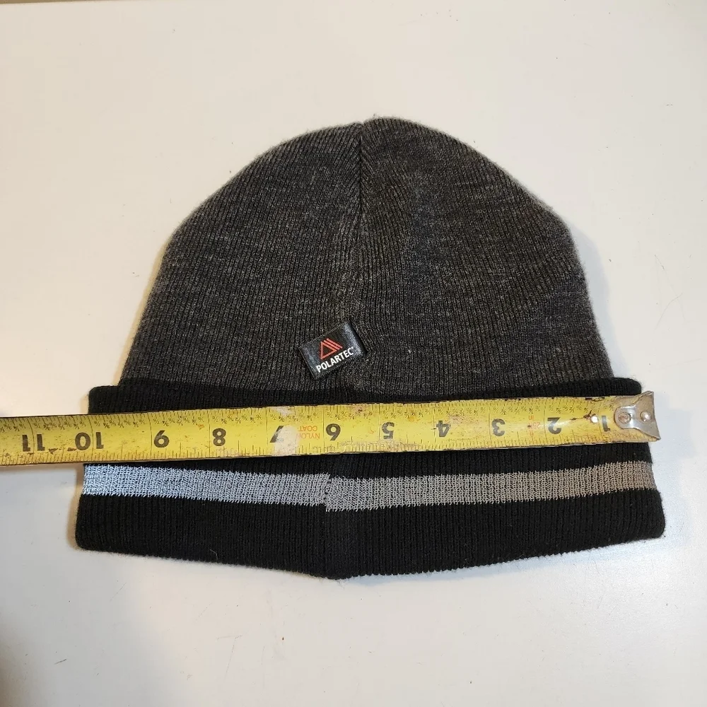 REFRIGIWEAR Men's Gray and Black Winter Hat